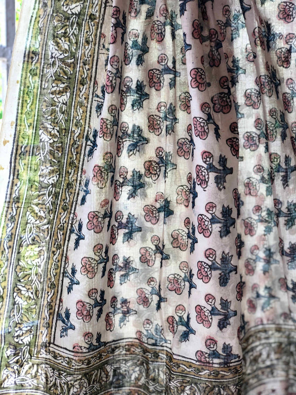 Ivory Indigo Rosebud Kalamkari Dupatta | Relove