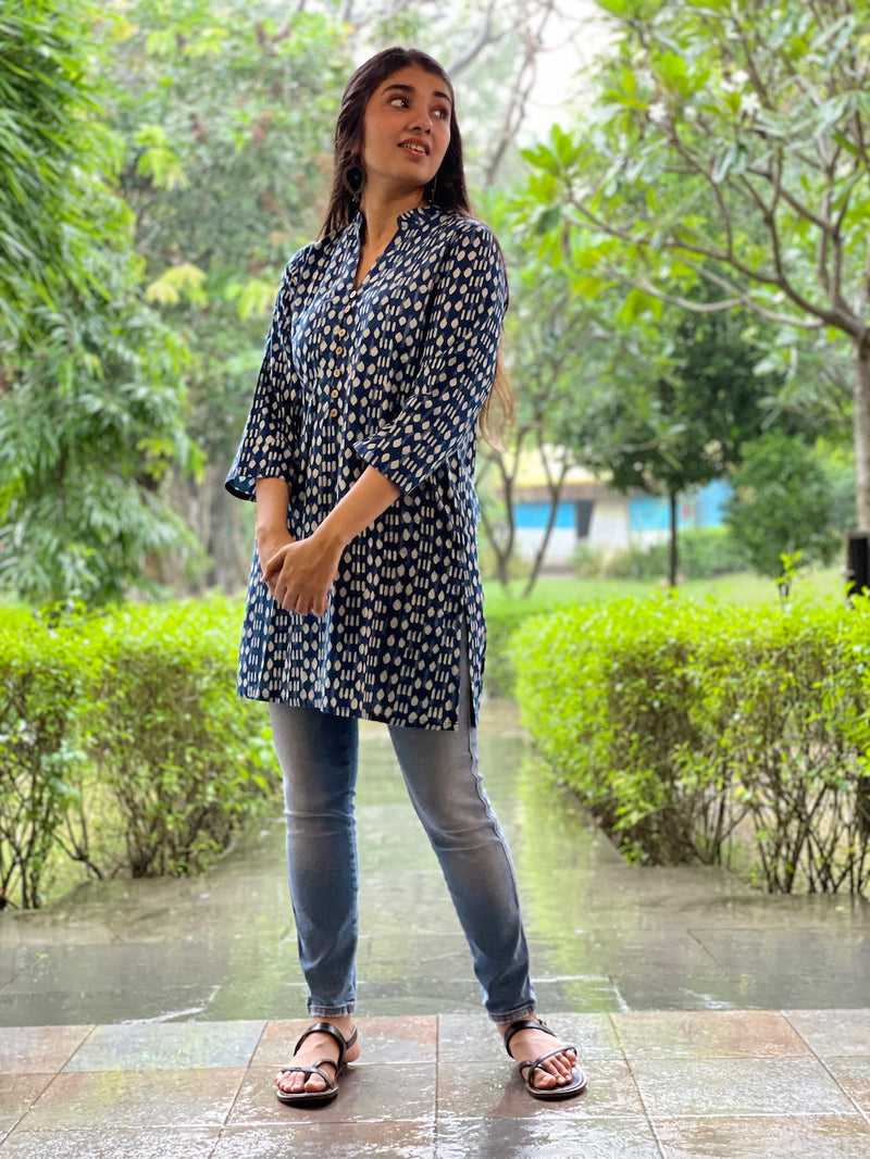 Dabu Indigo Geometric Dots Short Top