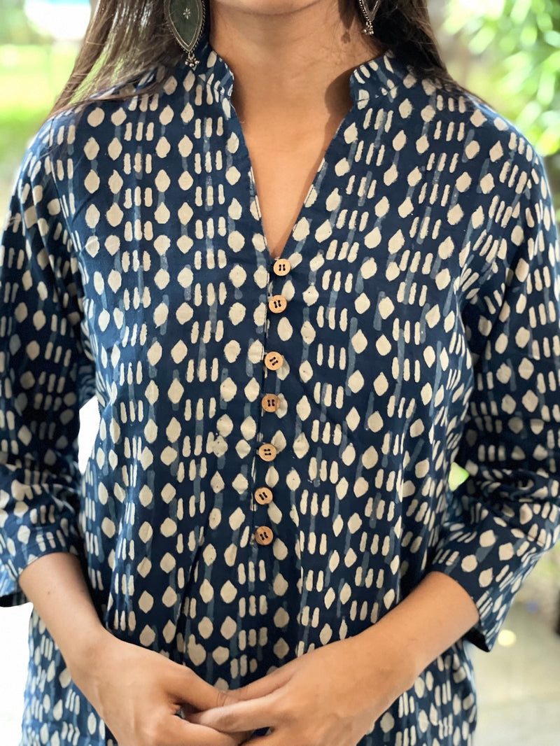 Dabu Indigo Geometric Dots Short Top