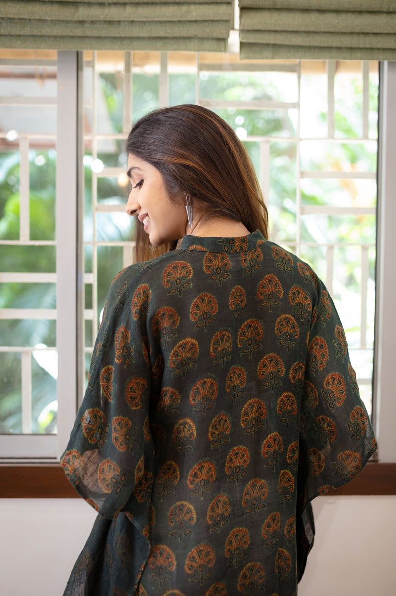 Kamna Linen Ajrakh Kaftan