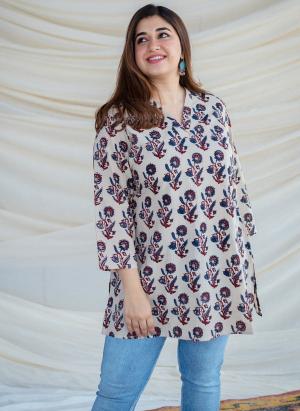 Kurti with jeans || stylish casual short kurti designs for ladies and girls  2020 collection - YouTube