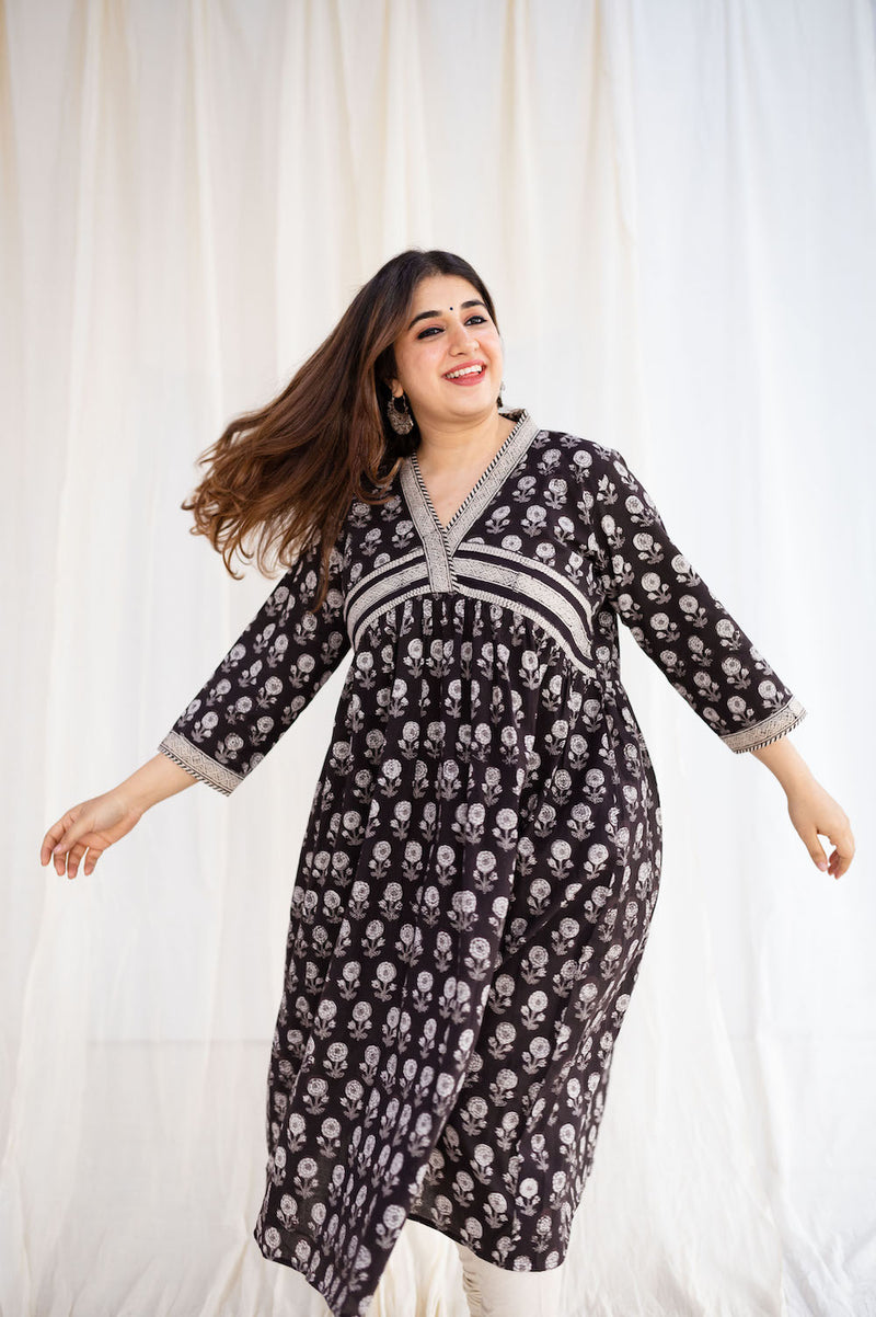 Aarvi Jahota Black Cotton kurta