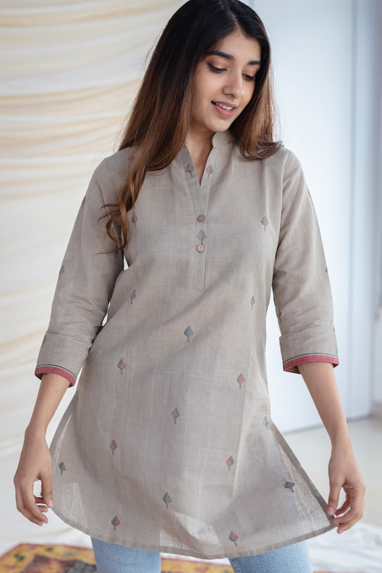 Samaira Jamdani Handwoven Grey Short Kurta