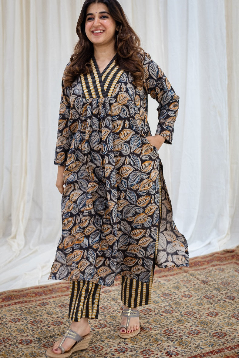 Prisha Kalamkari Black Cotton Kurta