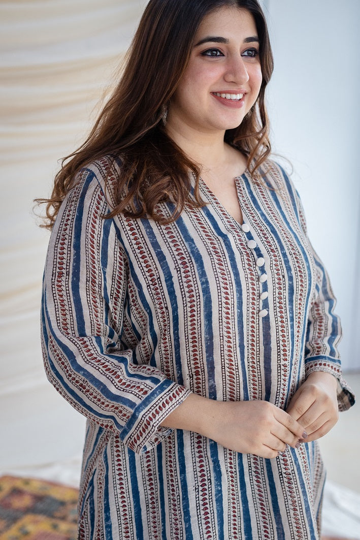 Leafy Border Linen Short Kurta