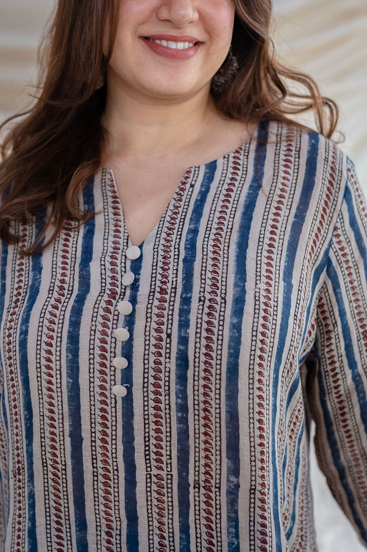 Leafy Border Linen Short Kurta