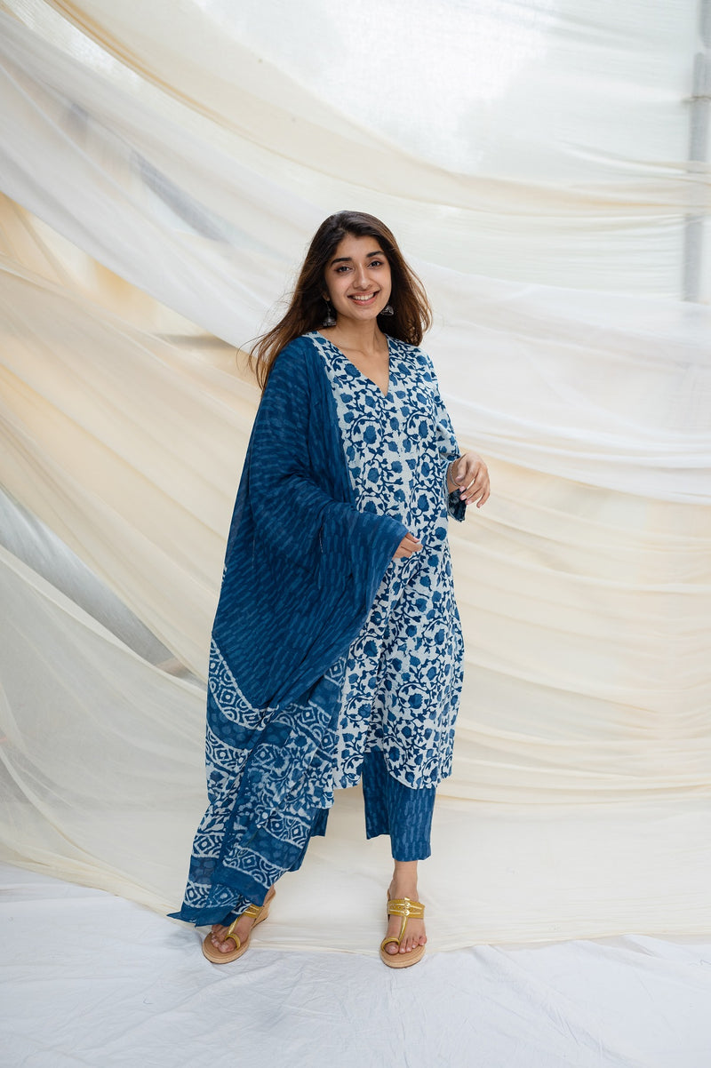 Vida Dabu Indigo Cotton Kurta Set